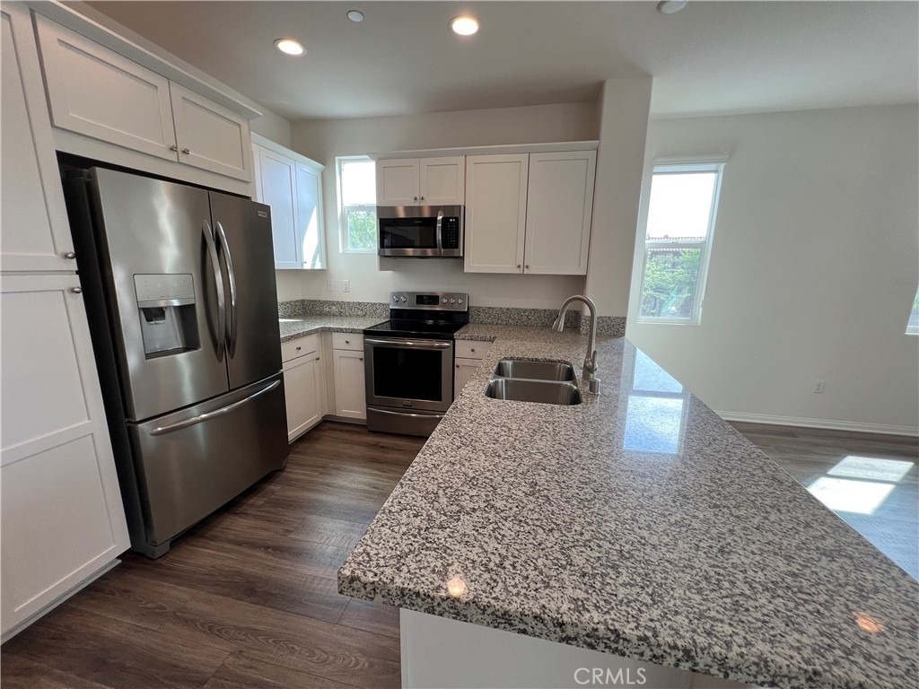 2418 S Fremont Avenue - Photo 8