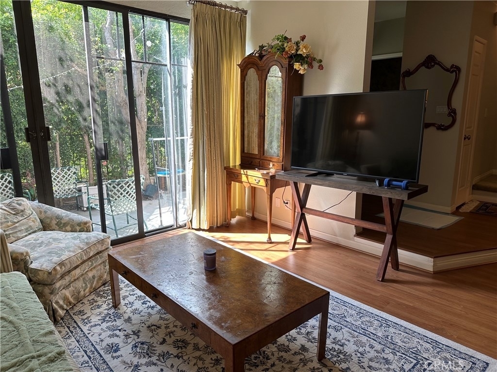 832 Magnolia Avenue - Photo 4