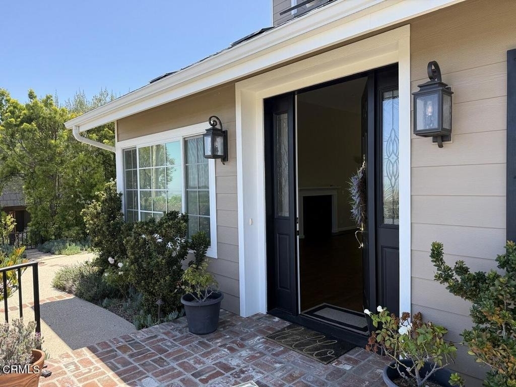 639 Skyview Terrace - Photo 2