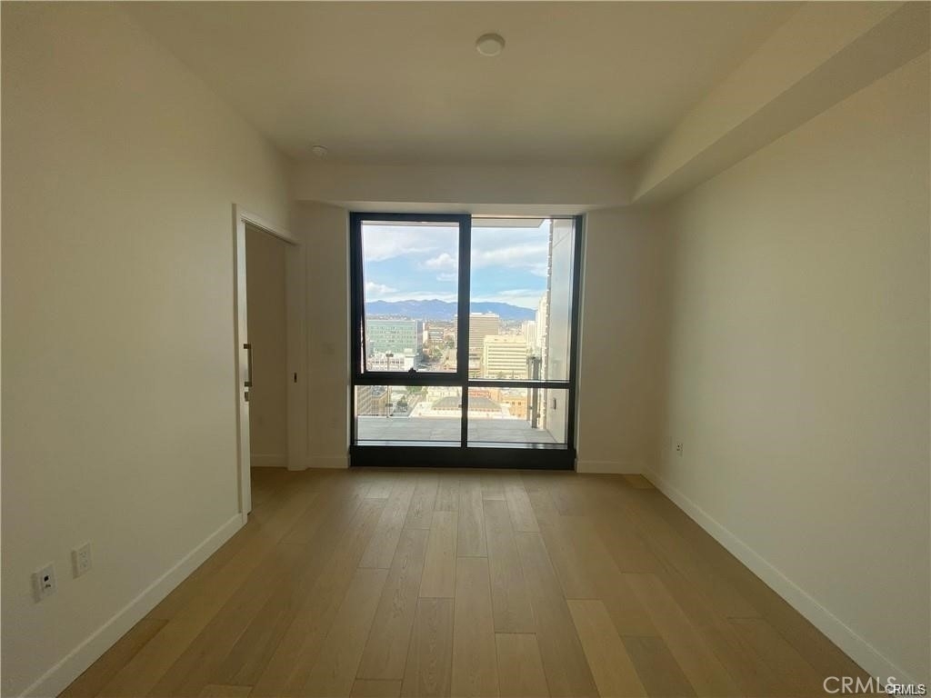 400 S Broadway - Photo 6