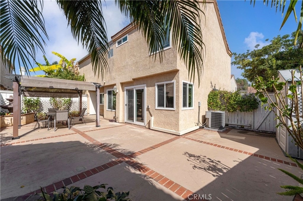 12 Dominguez Street - Photo 28