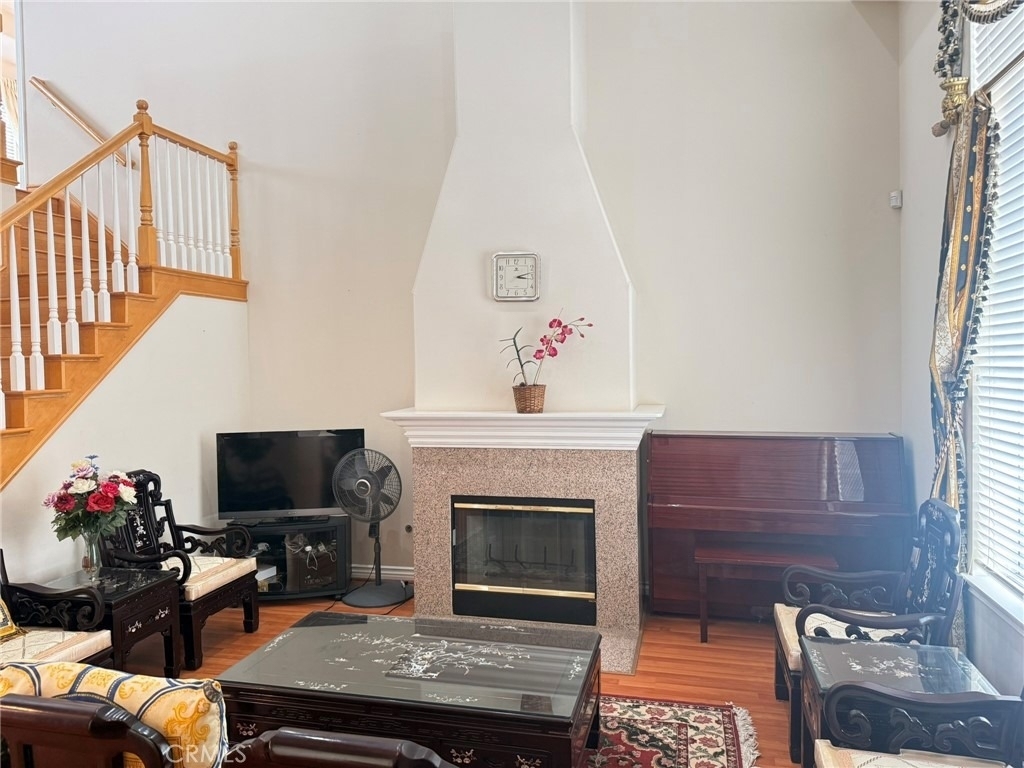 929 W Duarte Road - Photo 3