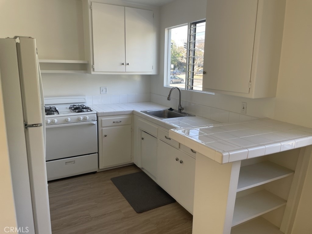 630 San Vicente - Photo 4
