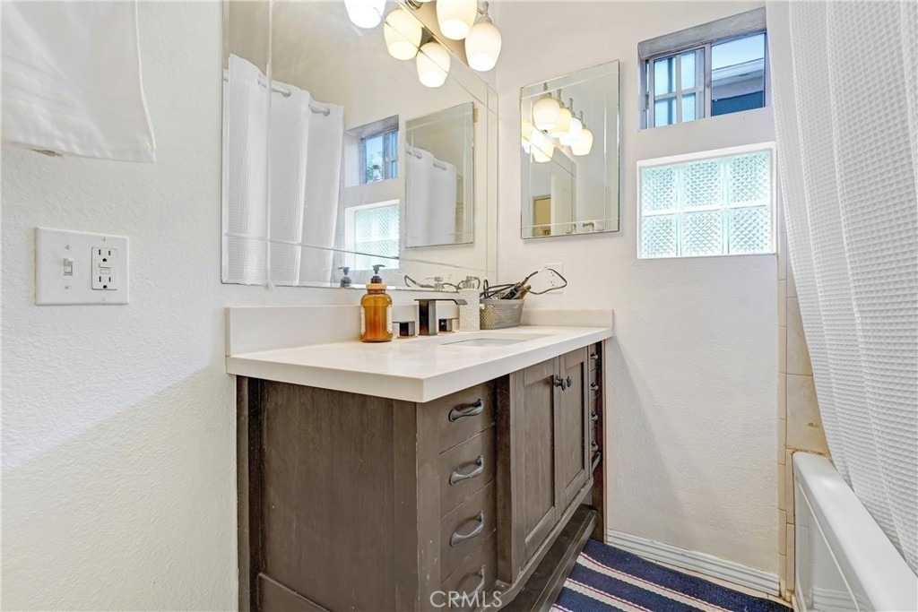 619 E Fairview - Photo 8