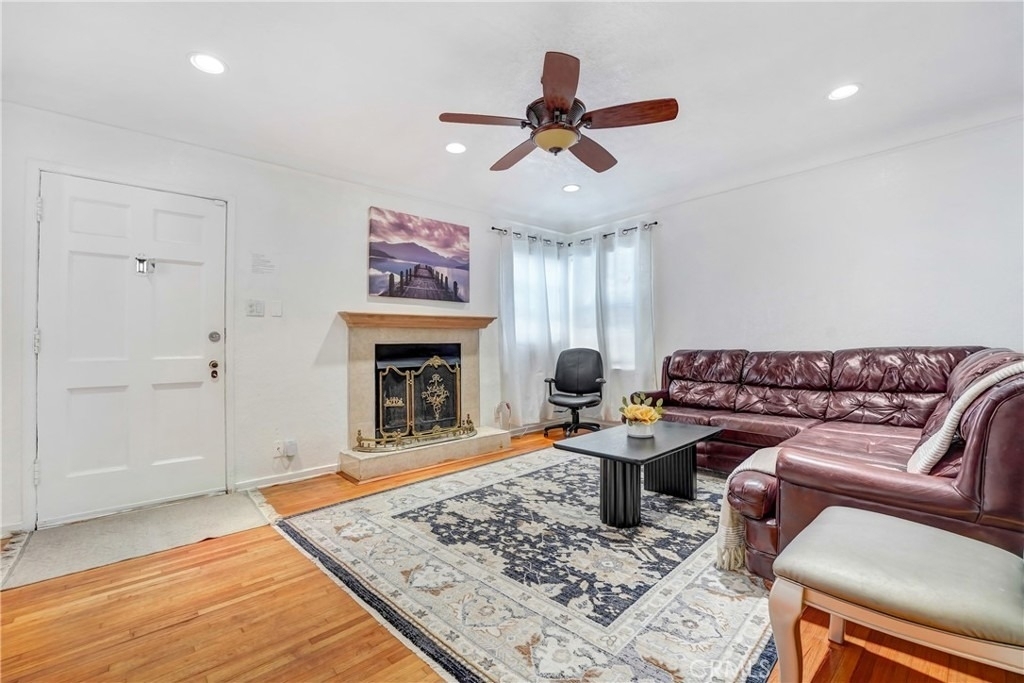 619 E Fairview - Photo 4