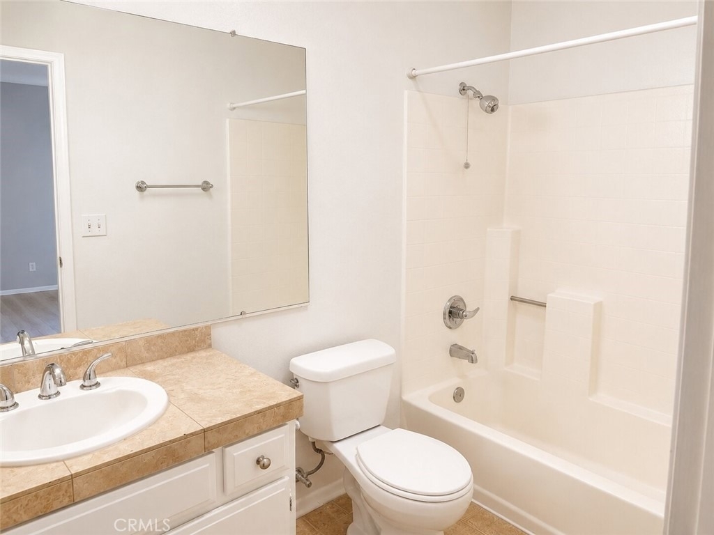 7035 Woodley Ave - Photo 11
