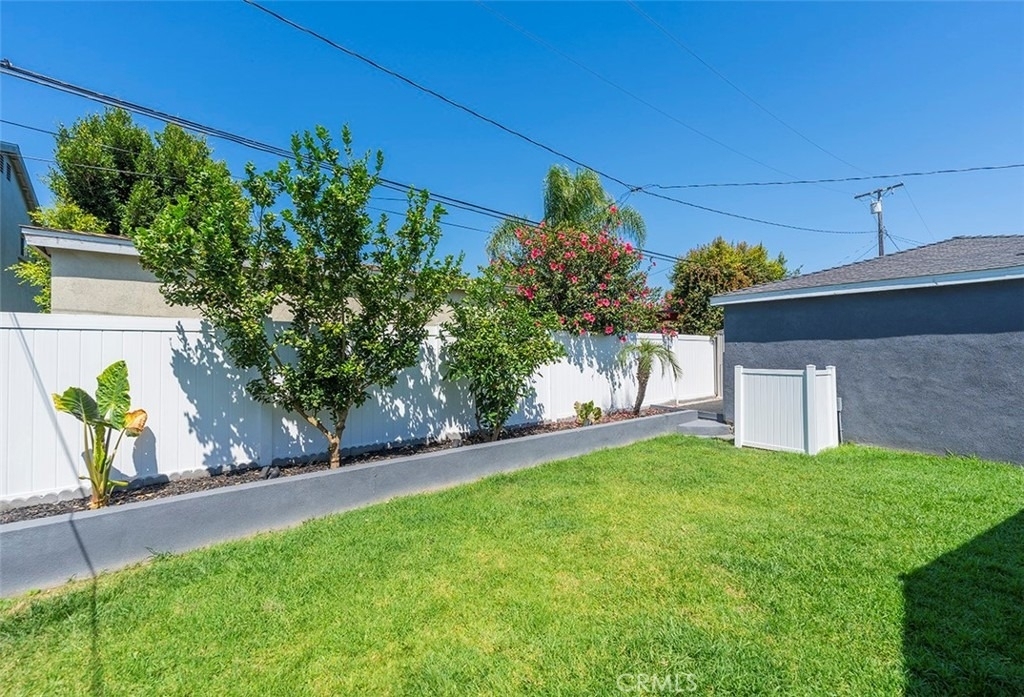 18417 Glenburn Avenue - Photo 31