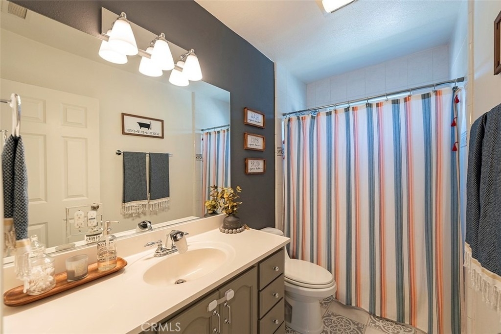 18417 Glenburn Avenue - Photo 17