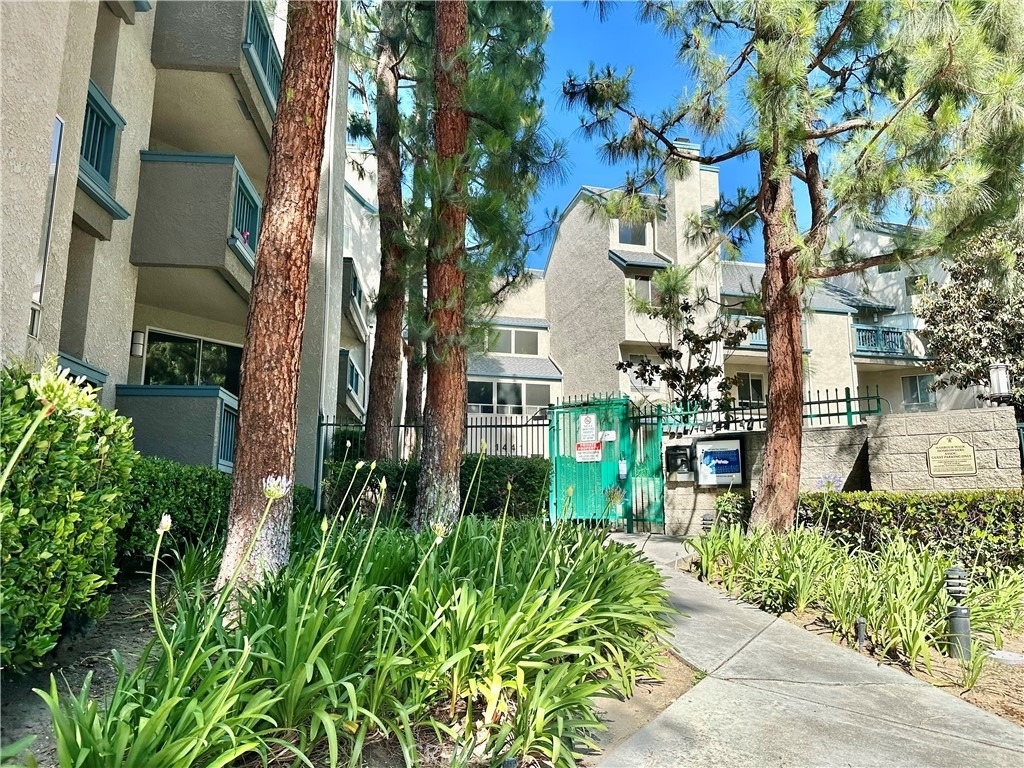 1441 Brett Place - Photo 35