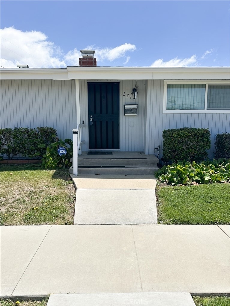 2314 W 165th St. - Photo 4
