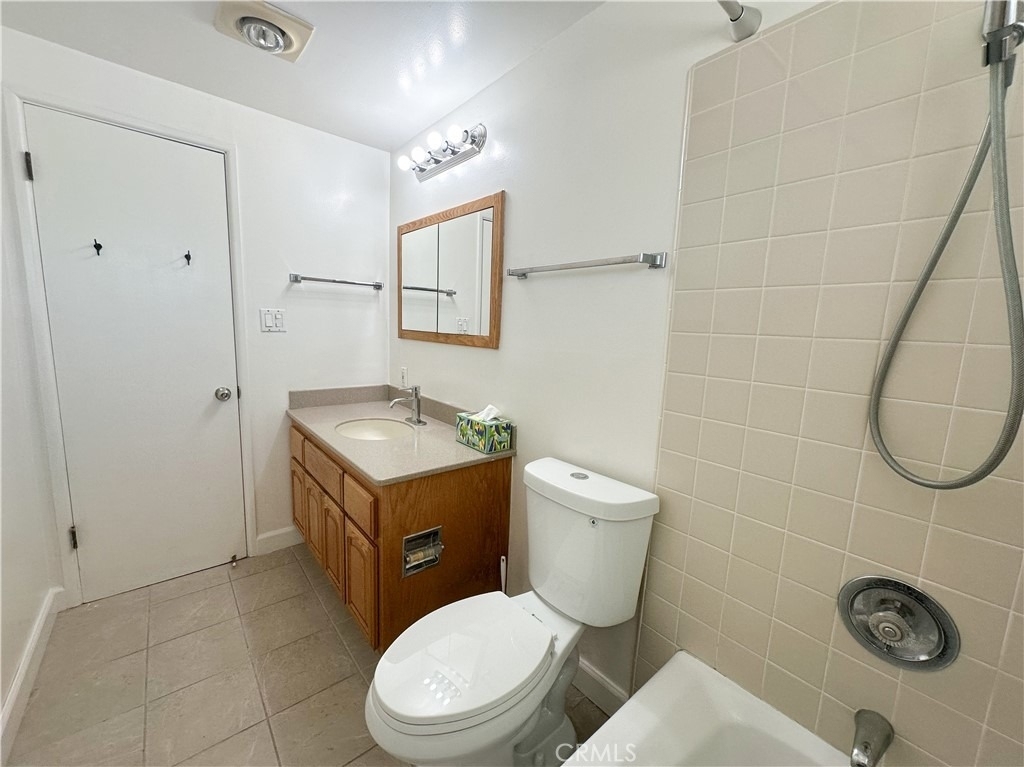 2314 W 165th St. - Photo 17