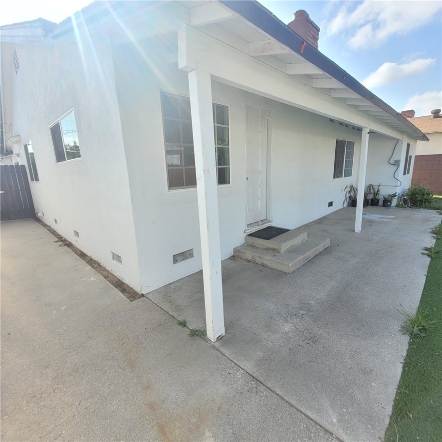 5651 Radford Avenue - Photo 37