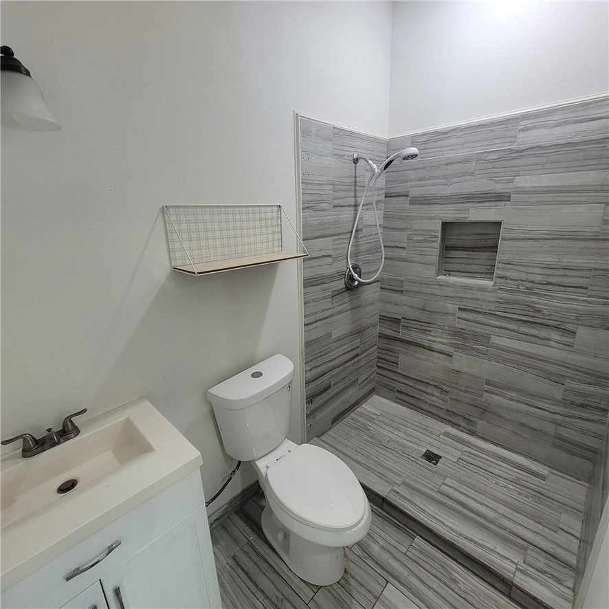 5651 Radford Avenue - Photo 40