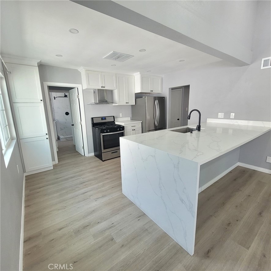 5651 Radford Avenue - Photo 33