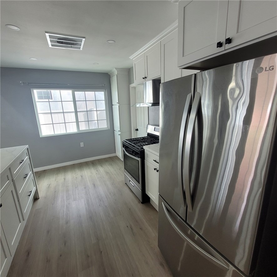5651 Radford Avenue - Photo 29