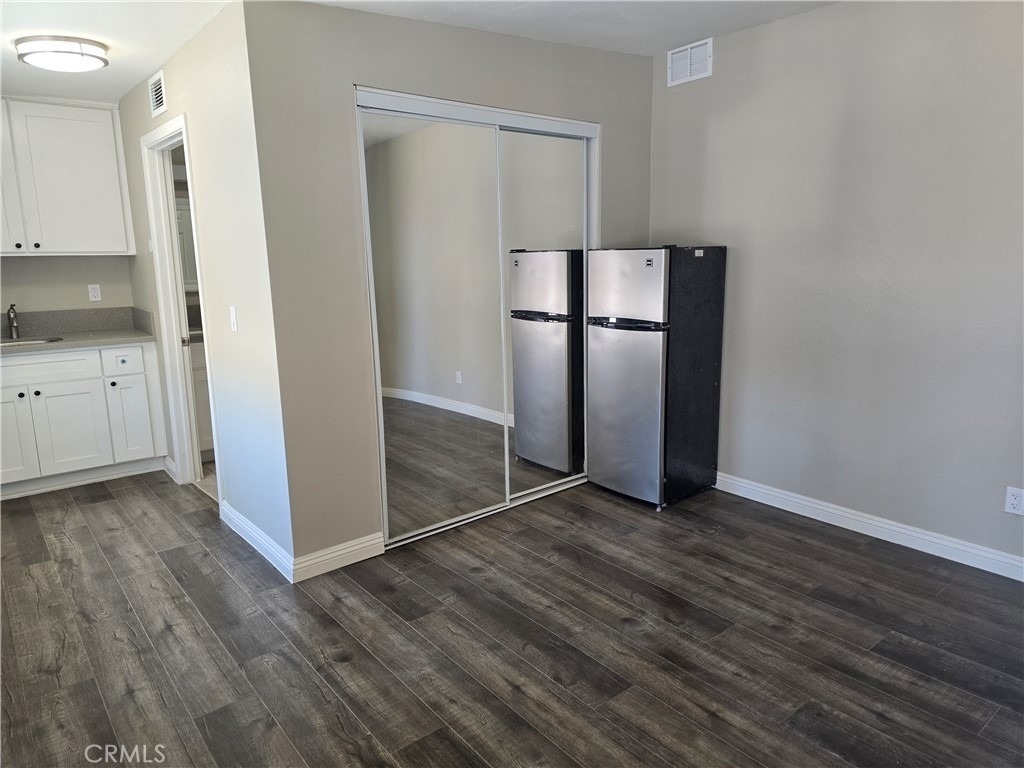 7215 Lyons - Photo 1