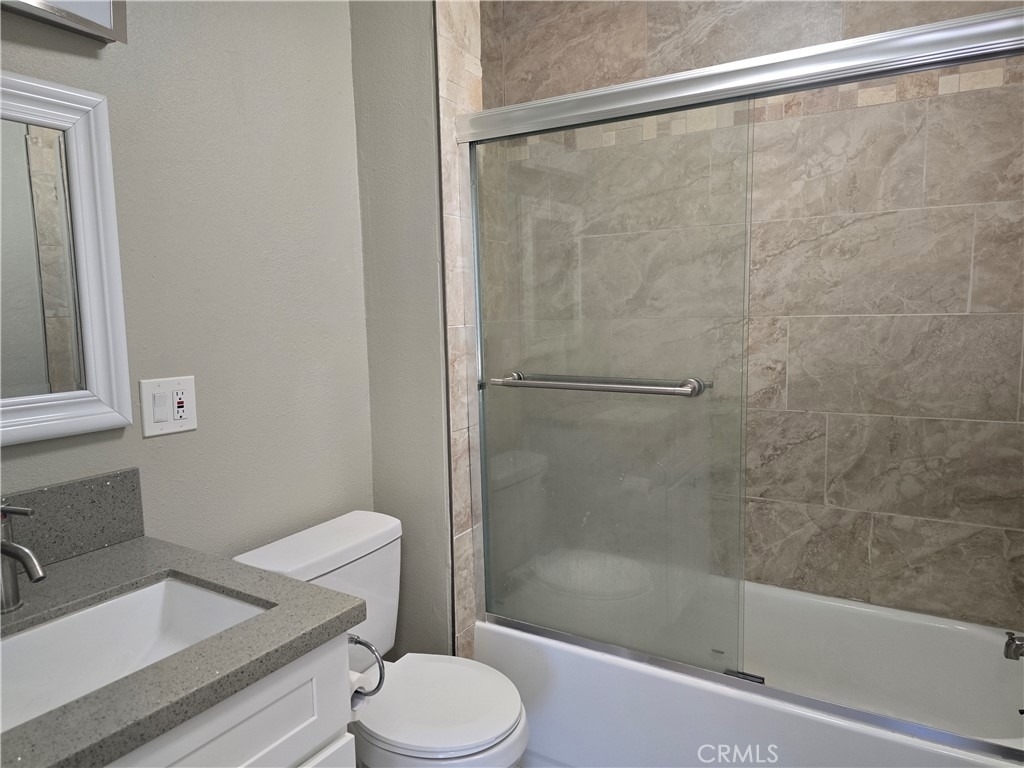 7215 Lyons - Photo 2