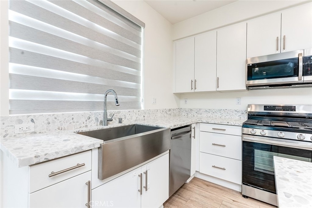 14022 Bay Street - Photo 11