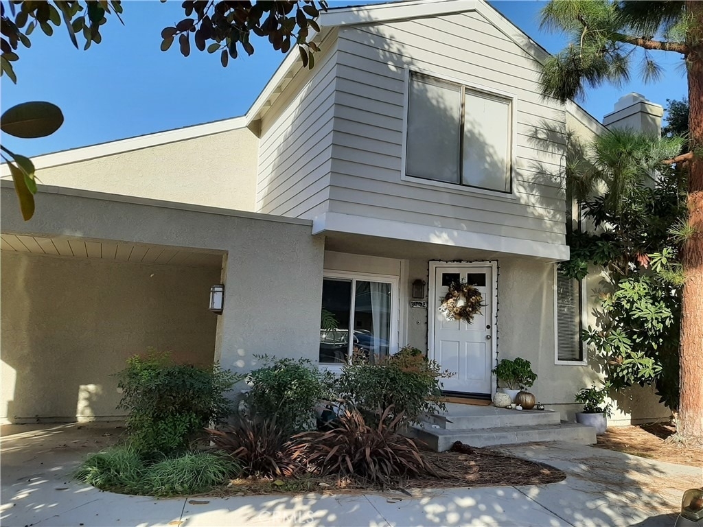 416 Deerfield - Photo 0