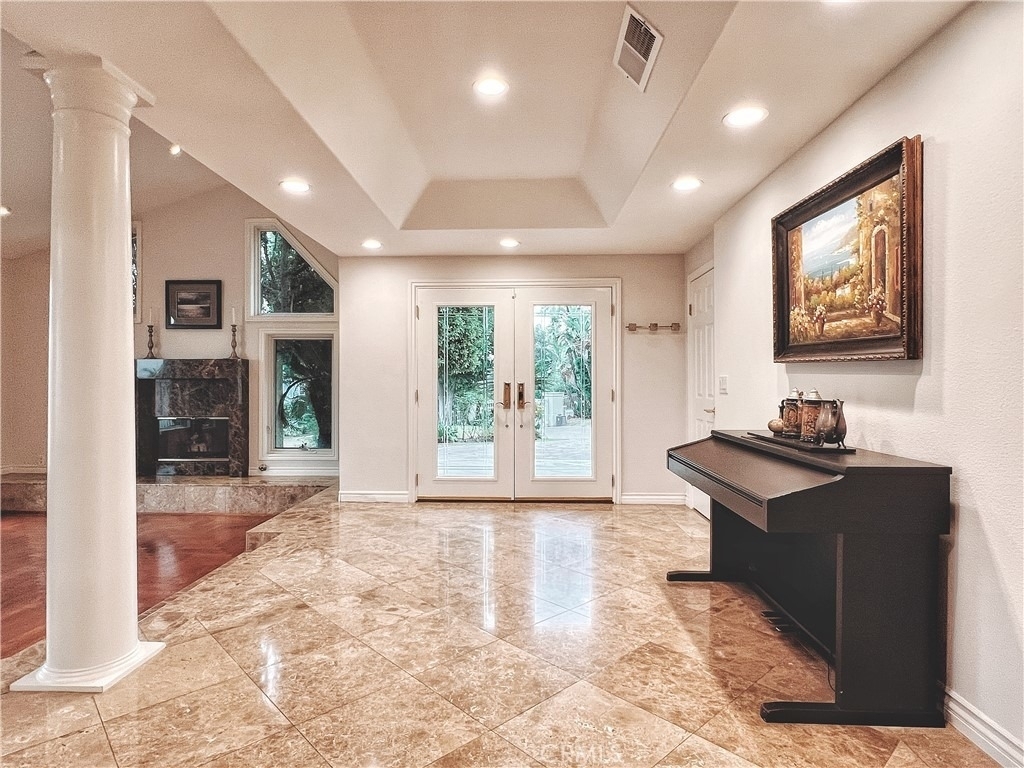 289 S Owens Drive - Photo 4