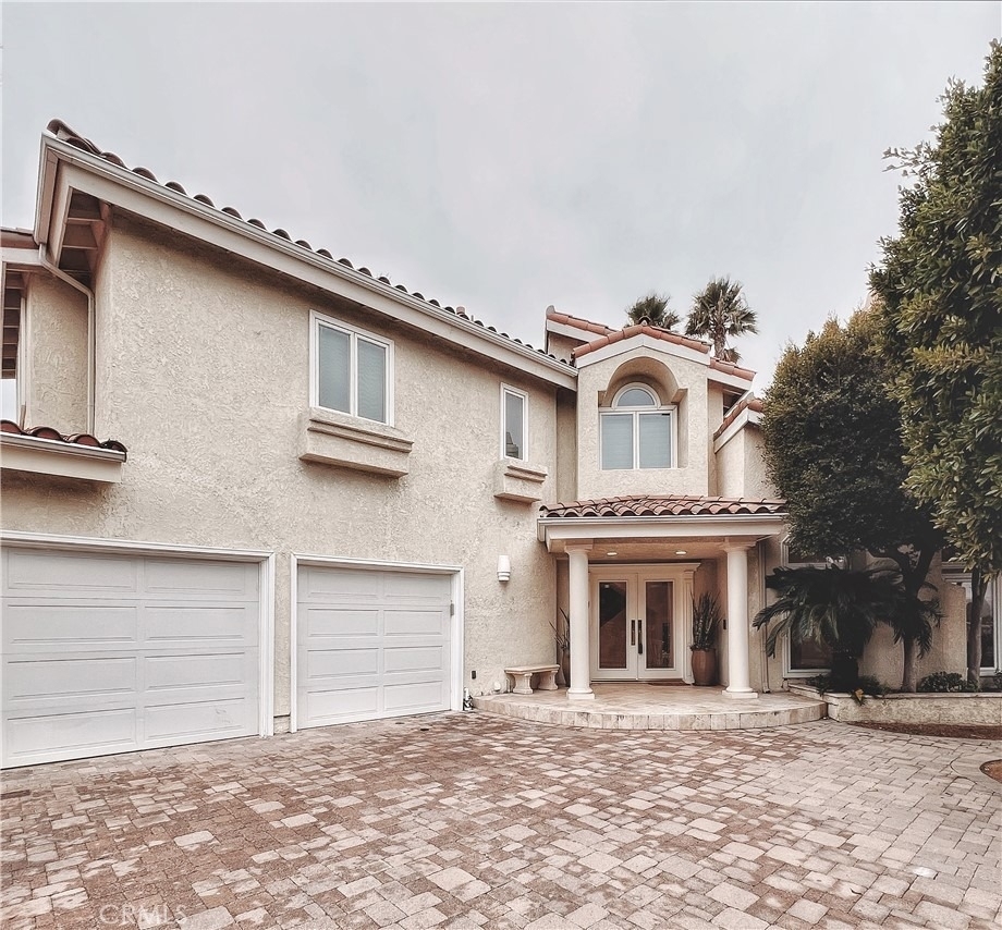 289 S Owens Drive - Photo 0