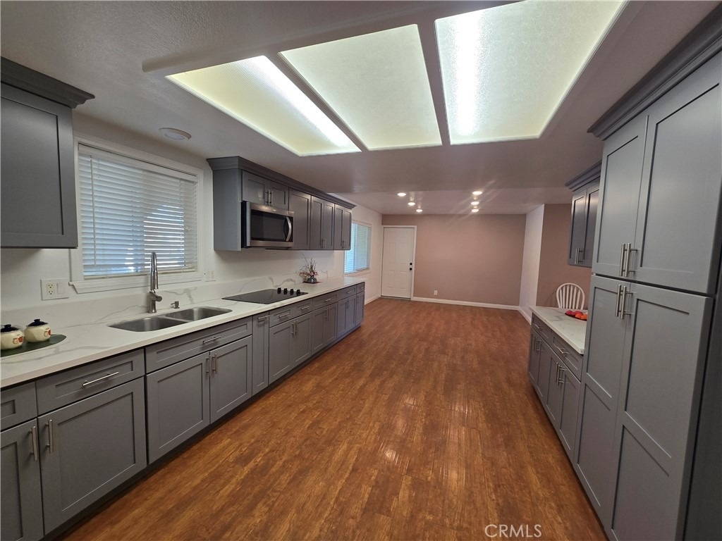 7215 Lyons - Photo 8