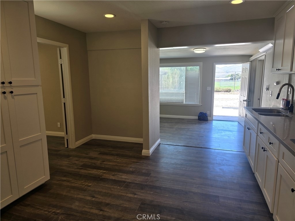 7215 Lyons - Photo 7