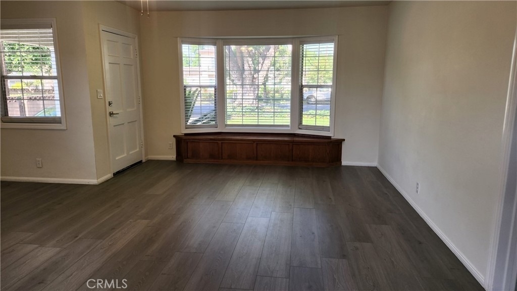 1310 Mayflower Avenue - Photo 10