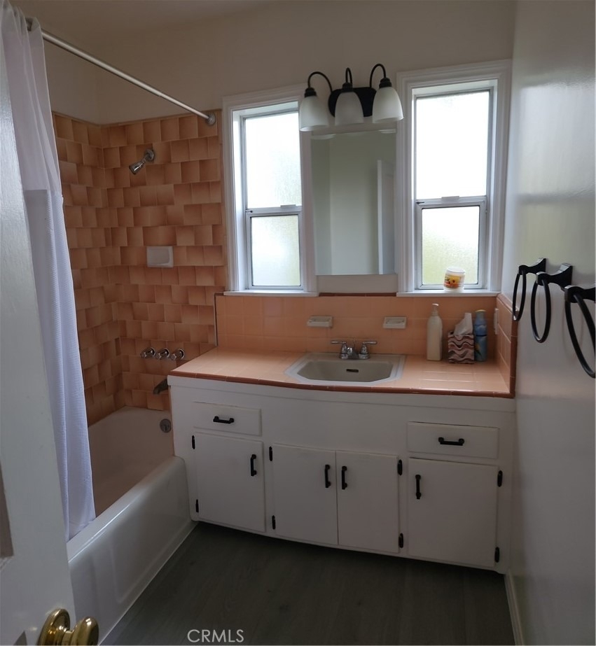 1310 Mayflower Avenue - Photo 16