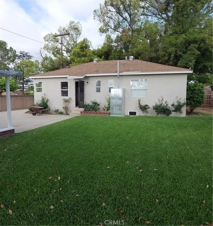 1310 Mayflower Avenue - Photo 6