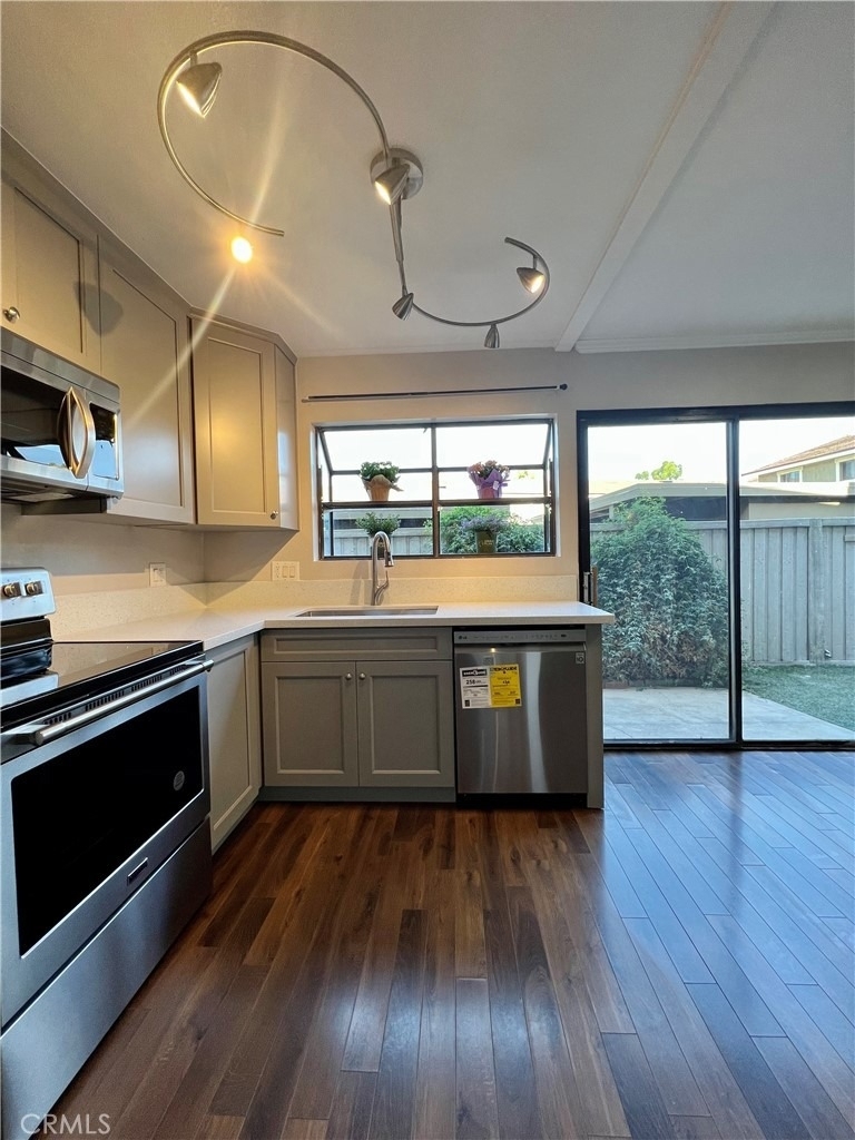 247 Streamwood - Photo 10