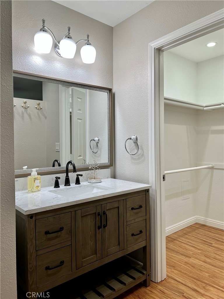 247 Streamwood - Photo 2