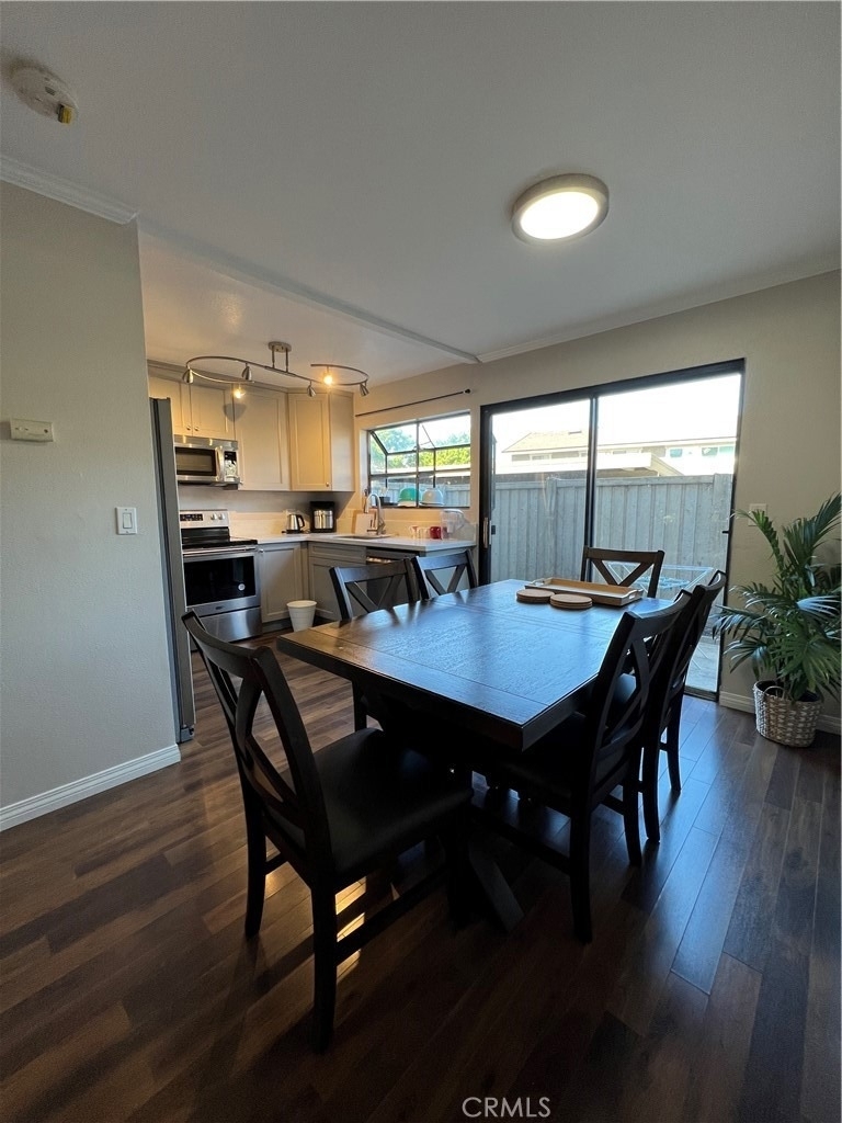 247 Streamwood - Photo 6