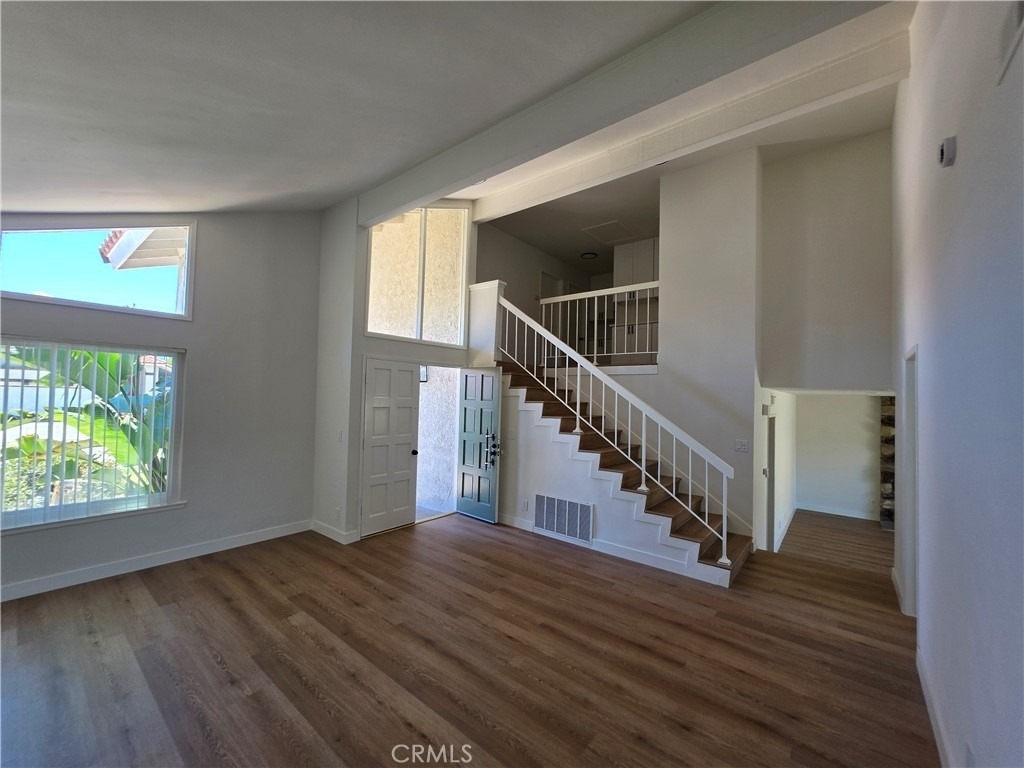 8831 Sailport Drive - Photo 7