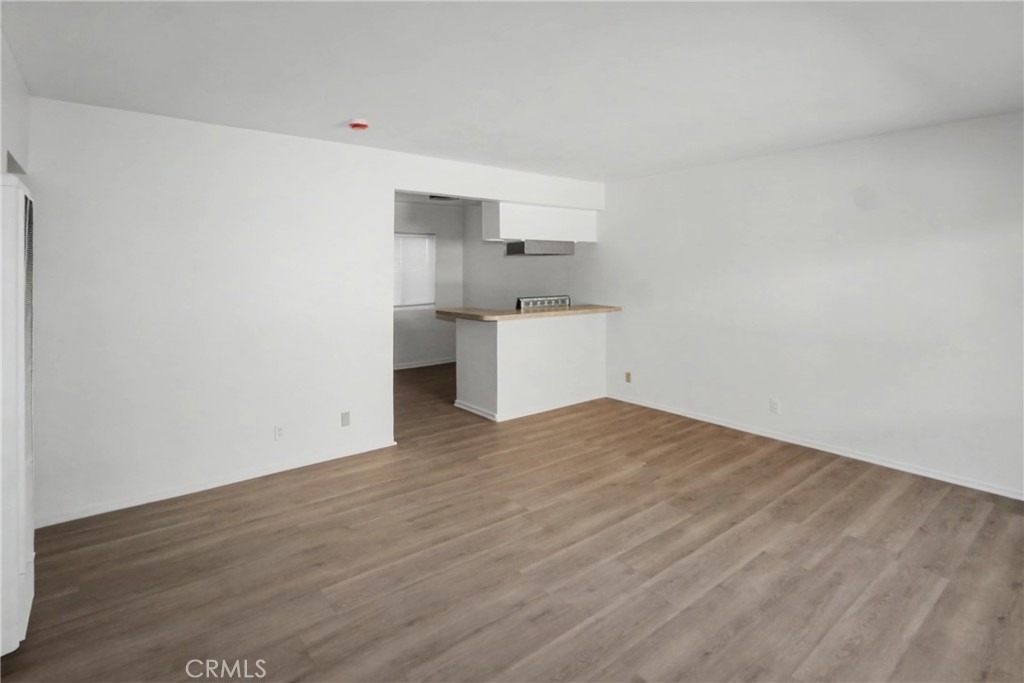 1010 E 32nd - Photo 3