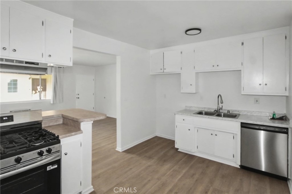 1010 E 32nd - Photo 7