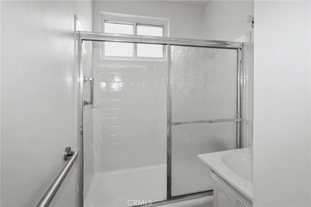 1010 E 32nd - Photo 14