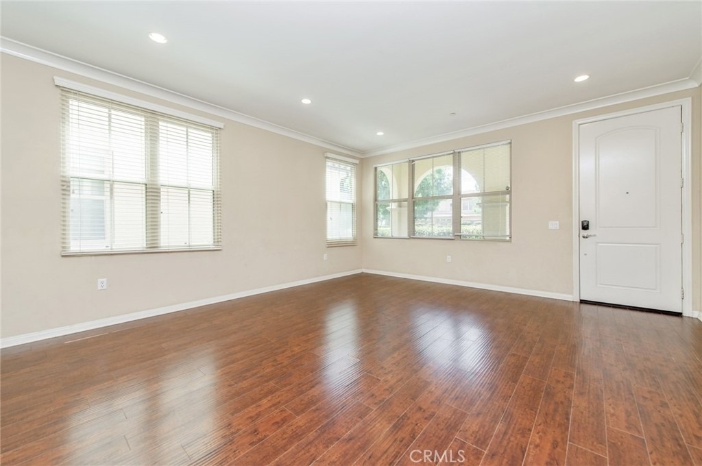 166 Coralwood - Photo 4