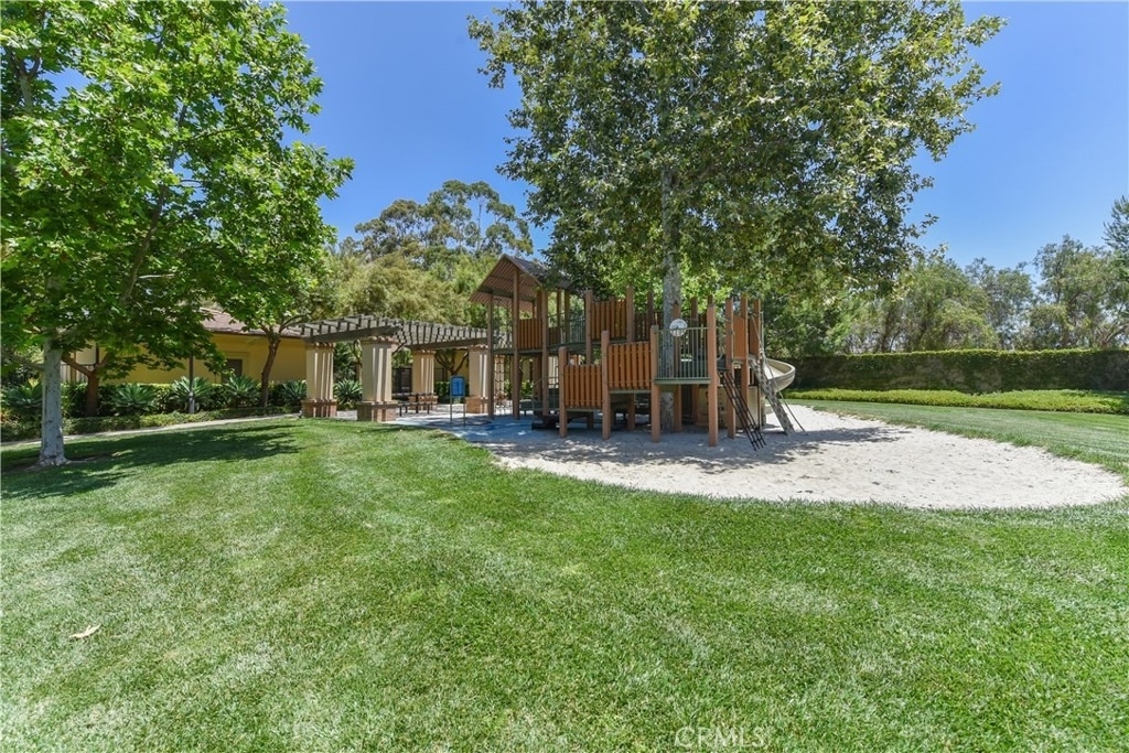 166 Coralwood - Photo 32