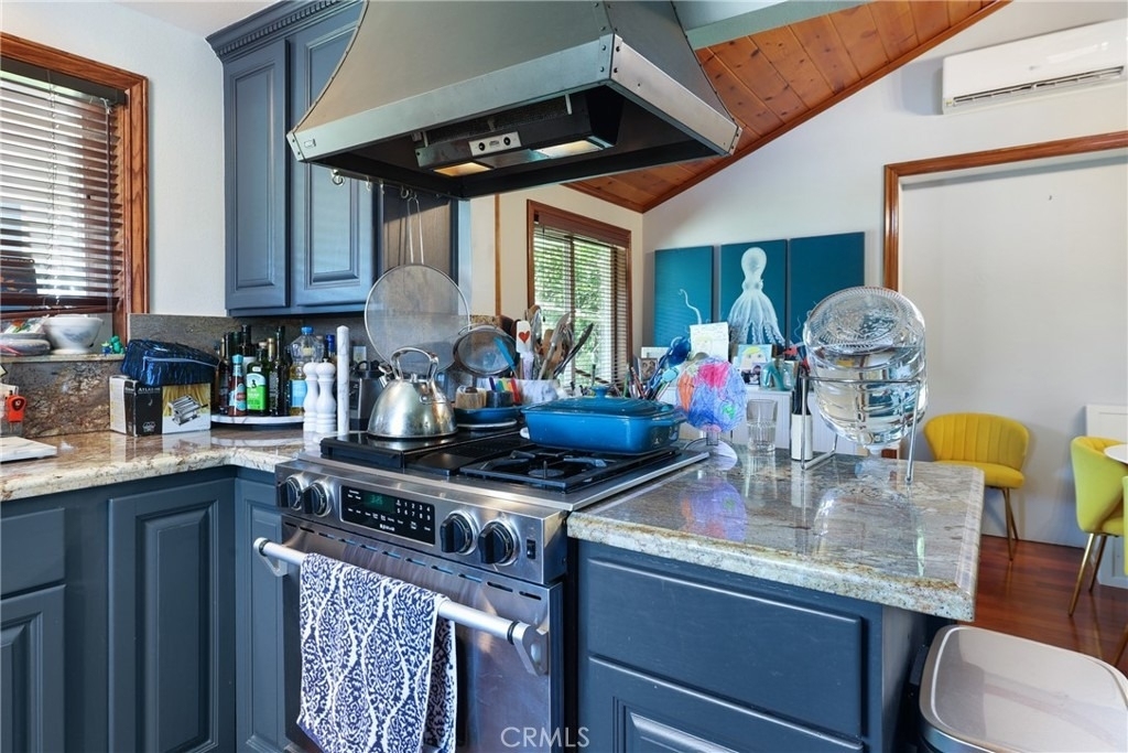2642 Westminster Place - Photo 13