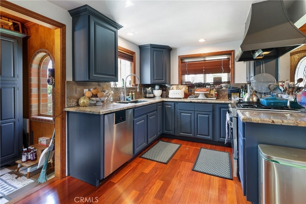 2642 Westminster Place - Photo 11