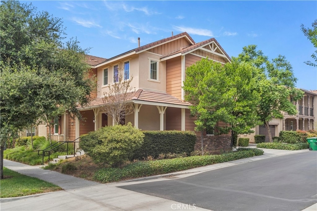 217 Wicker - Photo 0