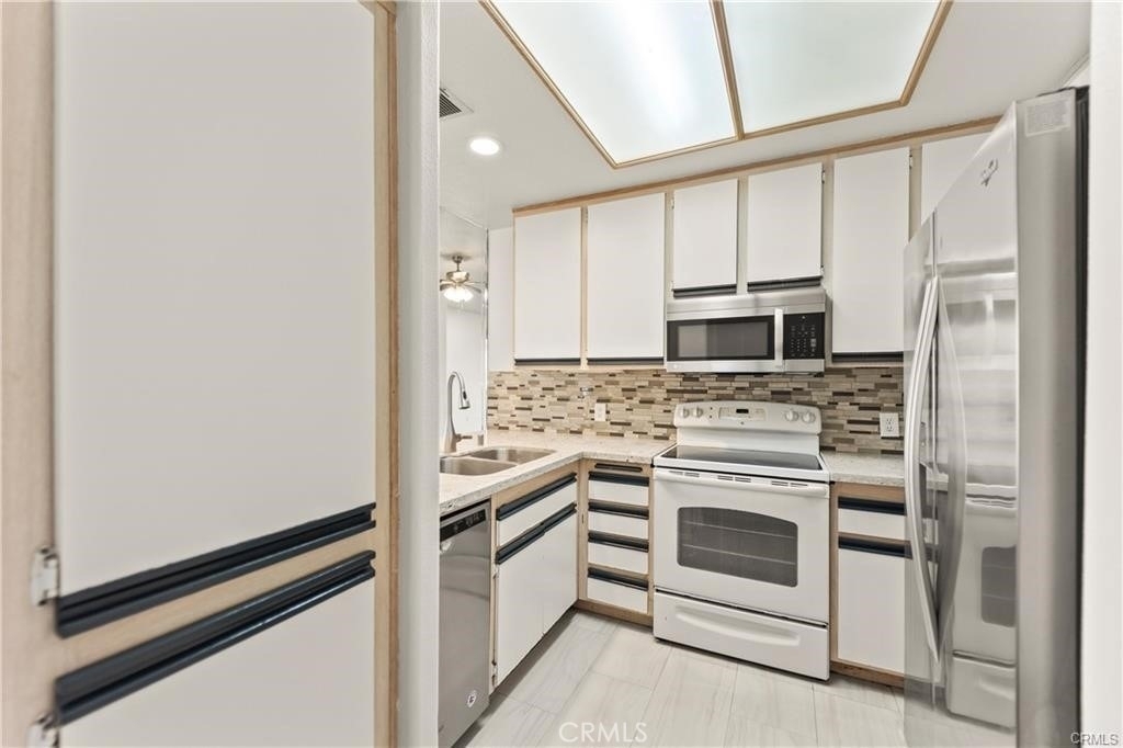 2960 Champion Way - Photo 8