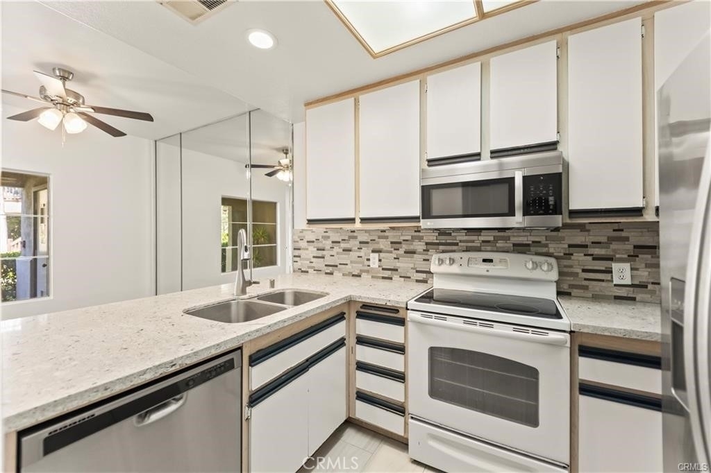 2960 Champion Way - Photo 9