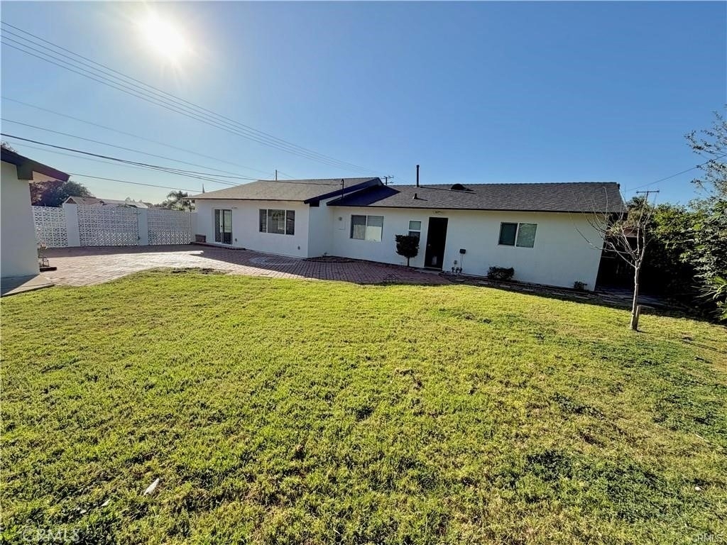 12472 Woodlawn - Photo 2
