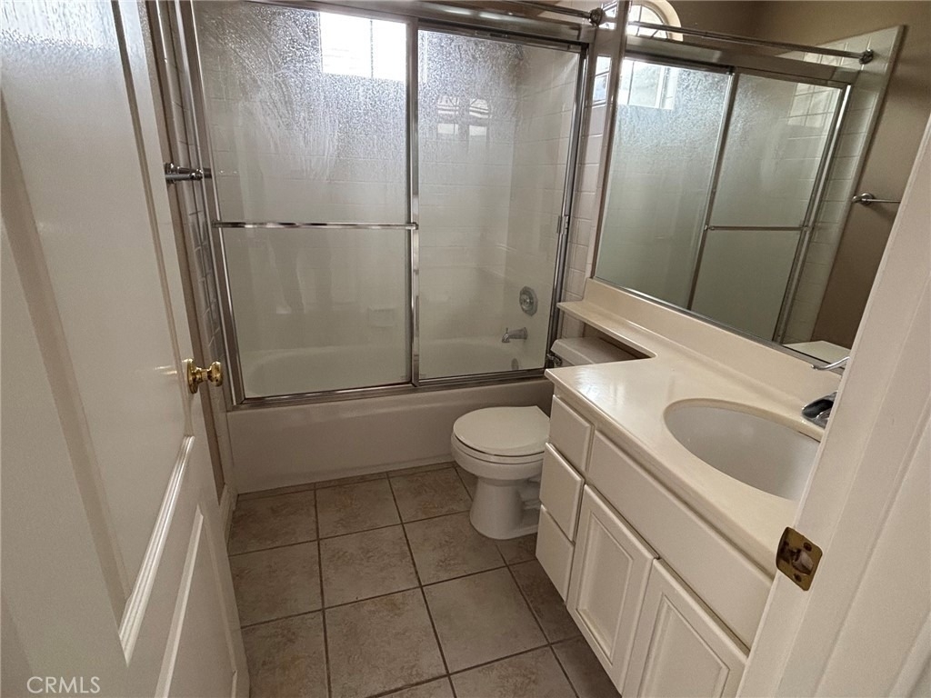 3 Cambria - Photo 4