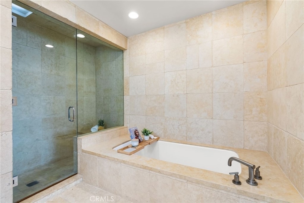 1554 E Oceanfront - Photo 33