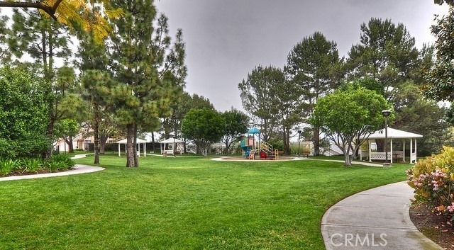10 Briarglenn - Photo 2