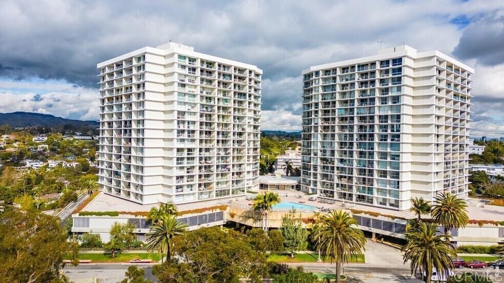 201 Ocean Avenue - Photo 0
