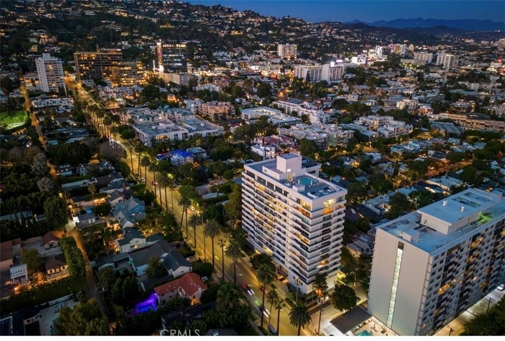 838 N Doheny Drive - Photo 0